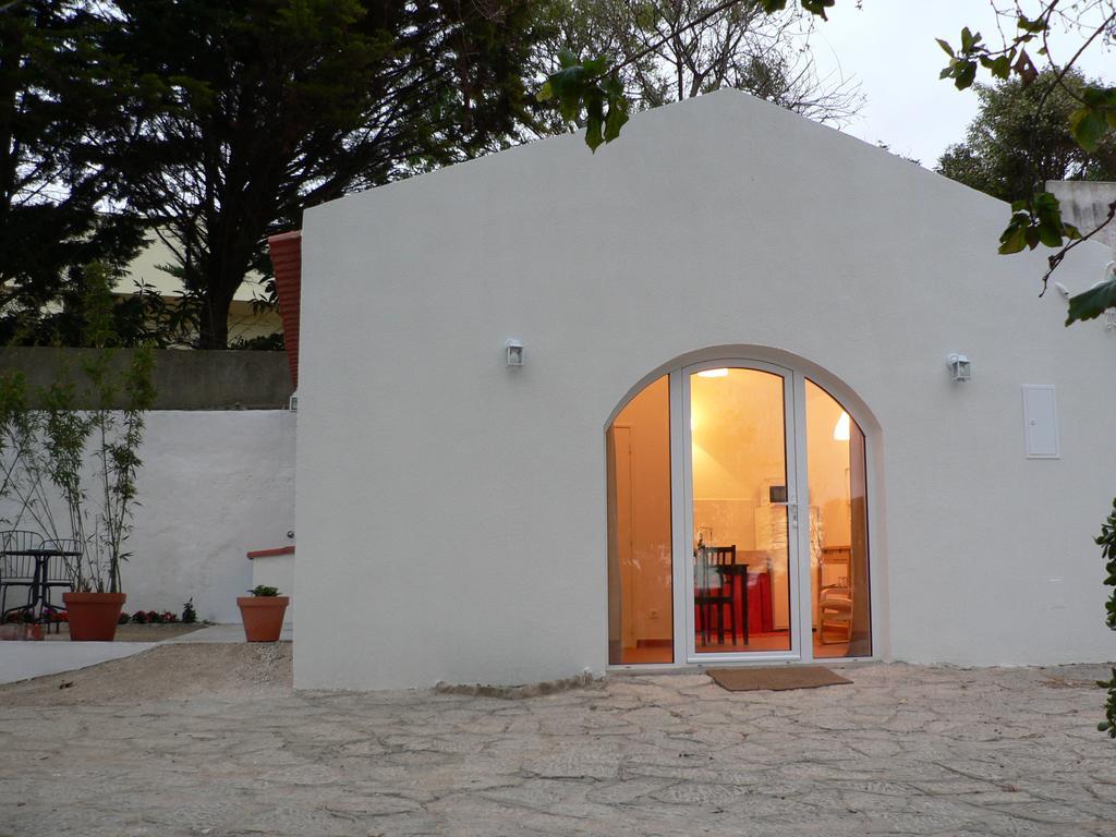 Вилла Casa Do Hibisco Сан-Жуан-ду-Эшторил Экстерьер фото
